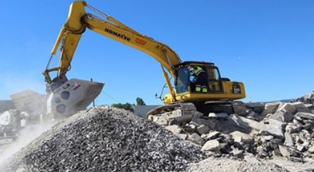 不要只看挖掘機(jī)破碎斗價(jià)格！